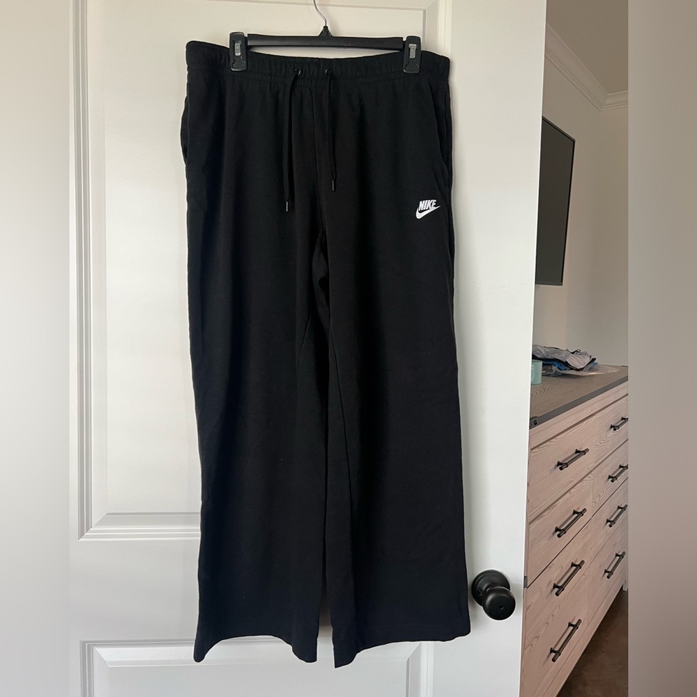 Size large, Nike sweat pants.
